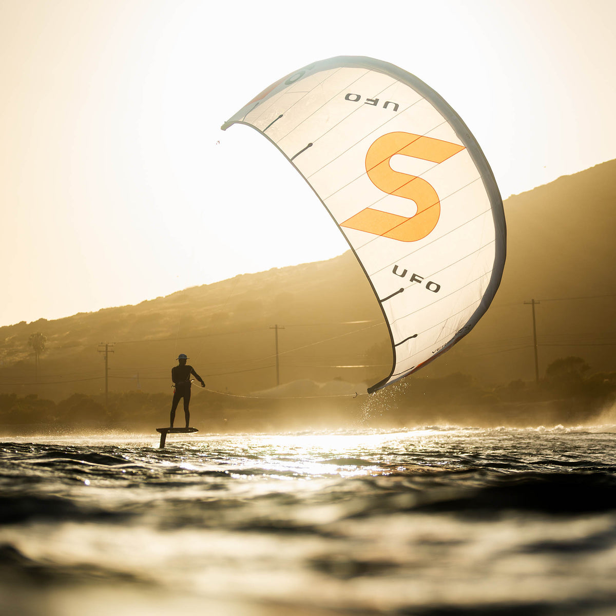 Slingshot UFO V4 Kite foiling